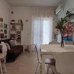 Appartamento Incantevole Con Parcheggio E Giardino